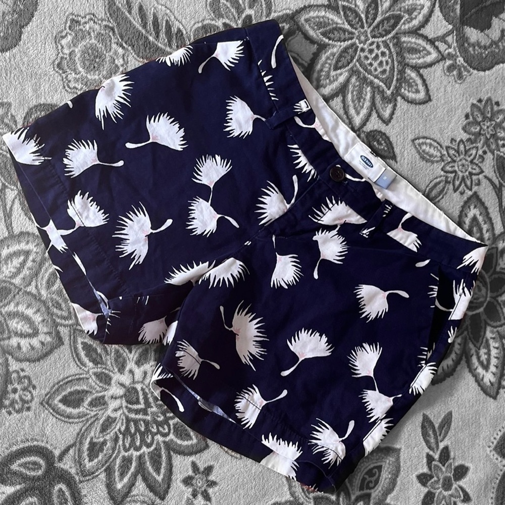 Floral print shorts 🖤